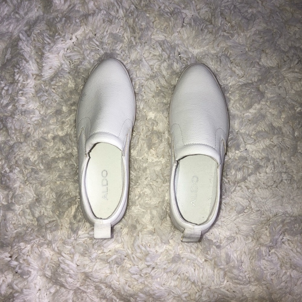 ALDO SLIP ON. NEW